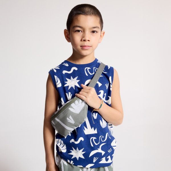 حقيبة الخصر عليها نقش باللون الكاكي للأولاد